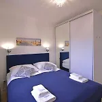 Bryza - Monte Cassino 8-7, Centrum Miasta *