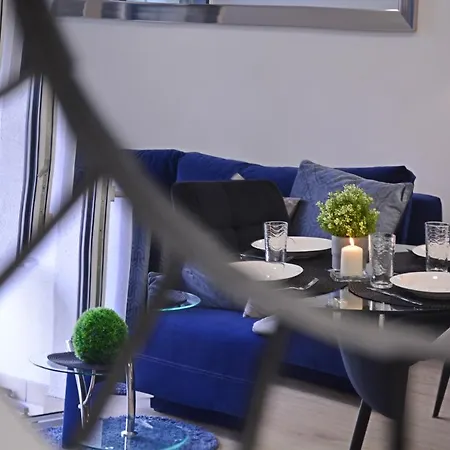 Bryza - Monte Cassino 8-7, Centrum Miasta *